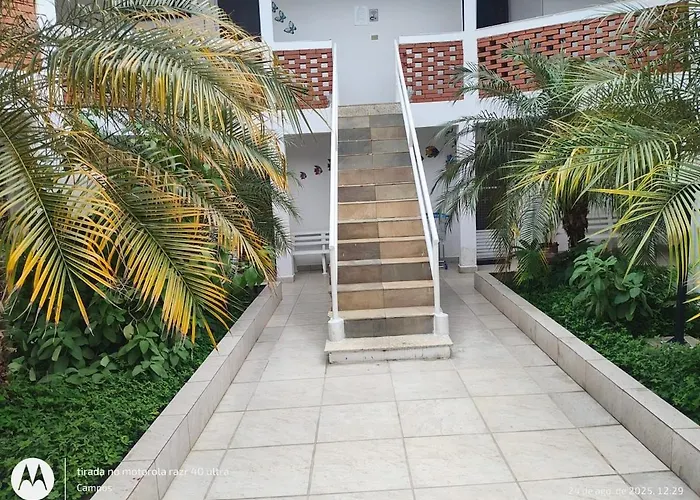 Apartmento 50 Metros da Praia Maranduba