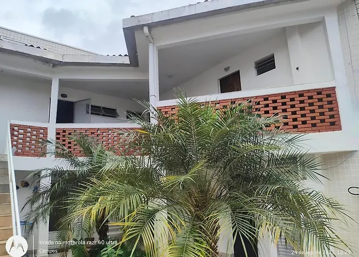 Apartmento 50 Metros da Praia Maranduba